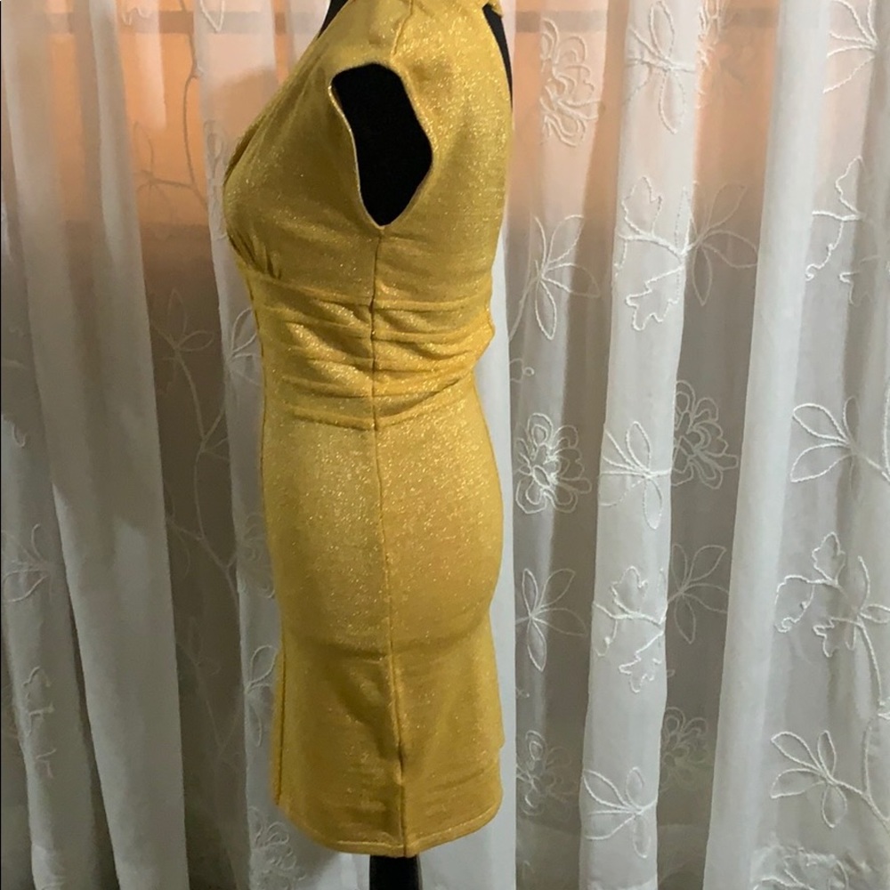 Dress - Picture 3 of 6